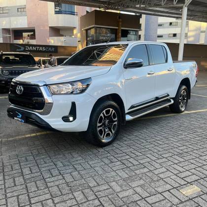 TOYOTA HILUX 2.7 VVT-i FLEX CD SRV 4X4 AUTOMÁTICO TOYOTA HILUX 2.7 VVT-i FLEX CD SRV 4X4 AUTOMÁTICO